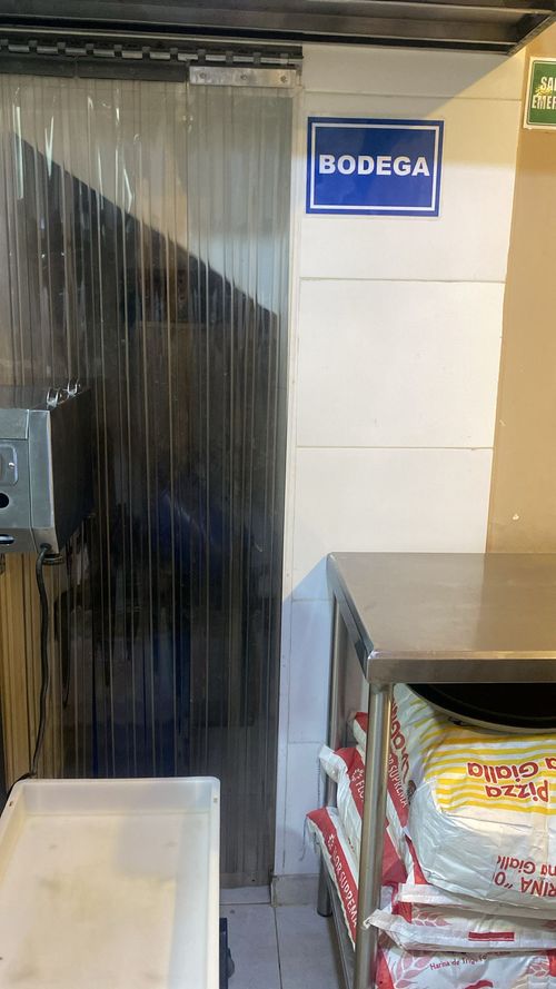 Local en venta en Laureles, Medellín, 25 m² · foto 11 de 18