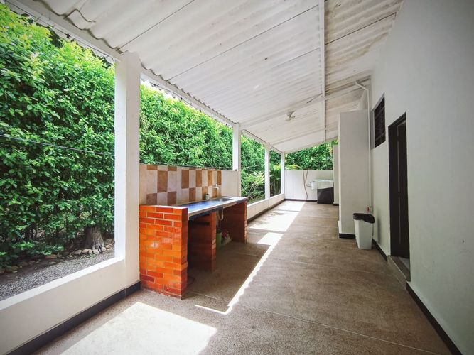 Casa de 5 alcobas en venta en Las Varas, Ricaurte, 1000 m² · foto 10 de 24