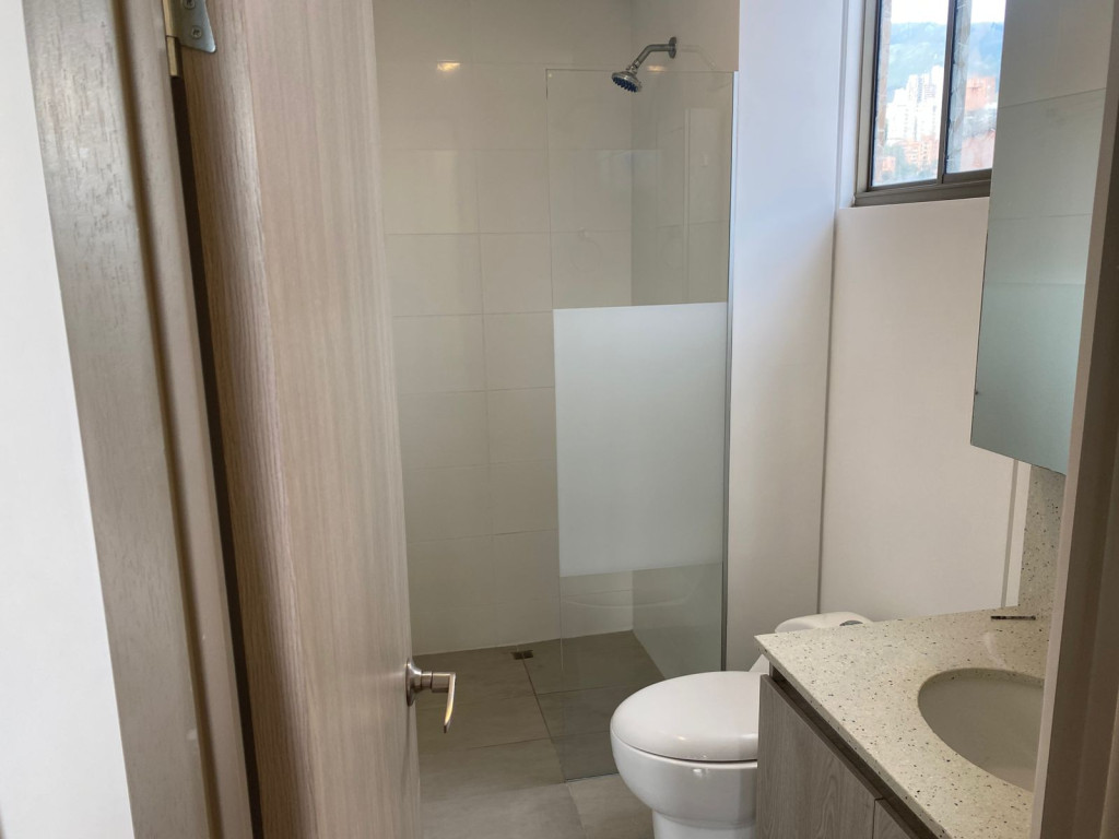 Apartamento en venta en Zuñiga, Envigado · foto 18 de 24
