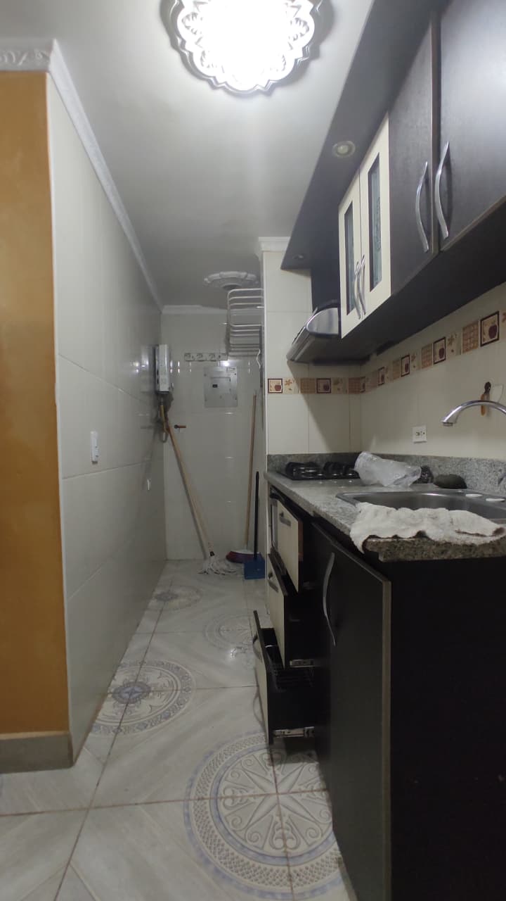 Apartamento en arriendo en San Javier No.1, Medellín · foto 3 de 24