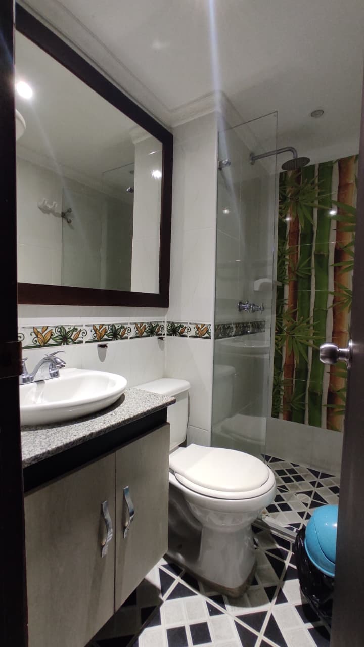 Apartamento en arriendo en San Javier No.1, Medellín · foto 18 de 24