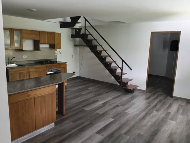 Apartamento de 2 alcobas en venta en Las Lomitas, Envigado, 64 m² · foto 2 de 24