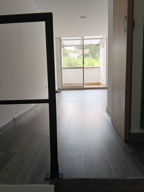 Apartamento de 2 alcobas en venta en Las Lomitas, Envigado, 64 m² · foto 13 de 24