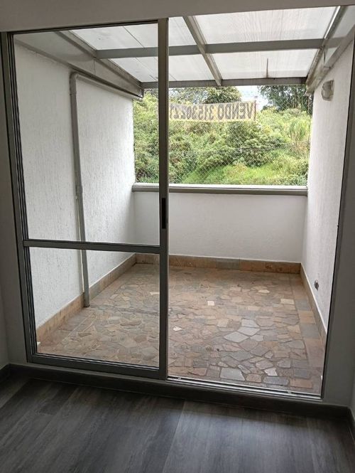 Apartamento de 2 alcobas en venta en Las Lomitas, Envigado, 64 m² · foto 14 de 24
