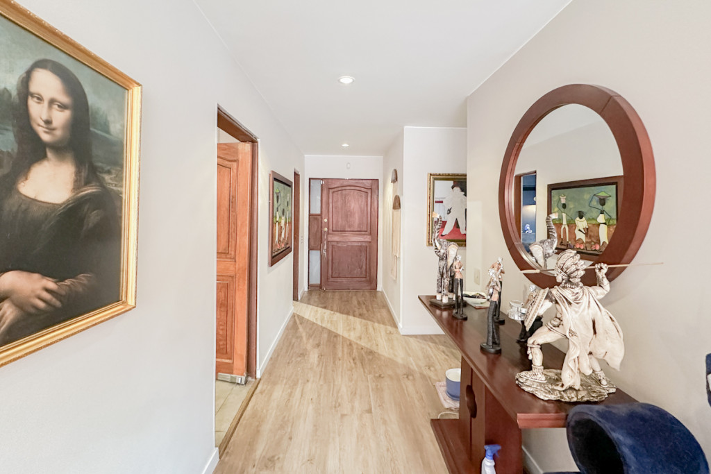 Apartamento en venta en Santa Barbara Occidental, Bogotá · foto 7 de 20