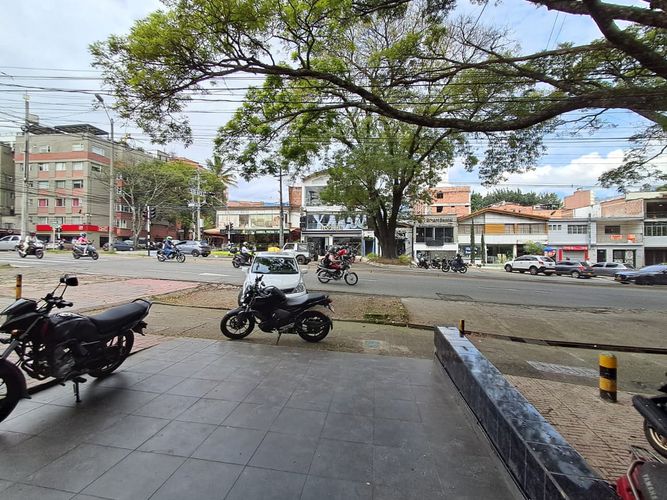 Local en arriendo en Laureles, Medellín, 35 m² · foto 3 de 20