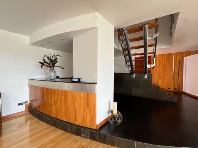Apartamento de 3 alcobas en venta en Arboledas, Cali, 220 m² · foto 2 de 22