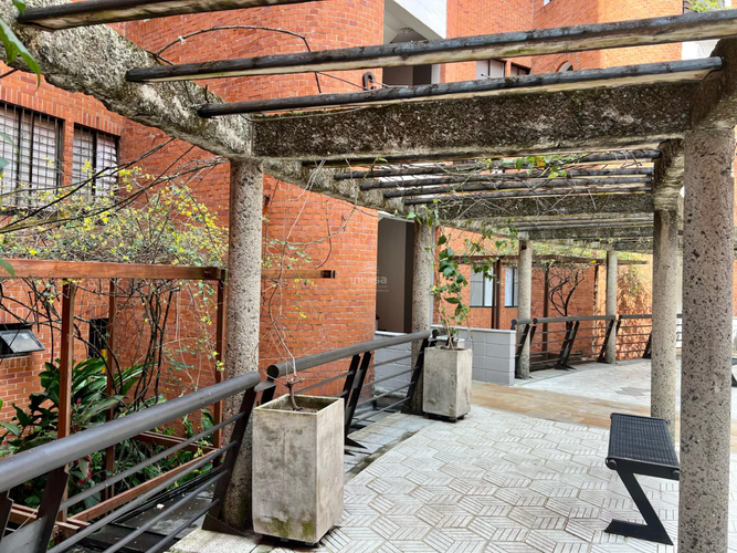 Apartamento de 3 alcobas en venta en Arboledas, Cali, 220 m² · foto 19 de 22