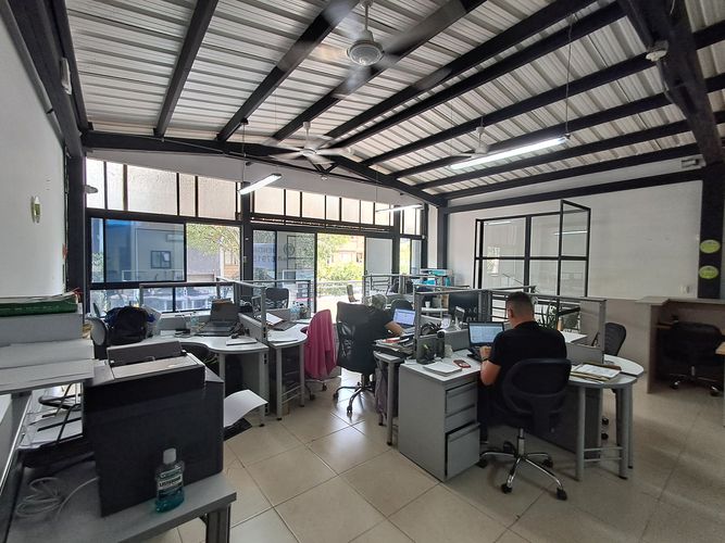 Local en arriendo en Cristo Rey, Medellín, 126 m² · foto 5 de 20