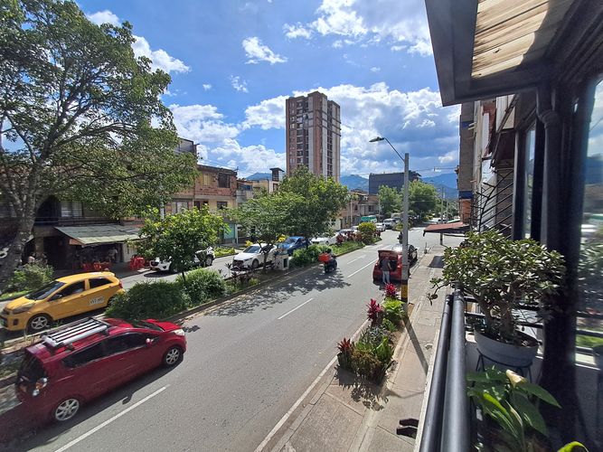 Local en arriendo en Cristo Rey, Medellín, 126 m² · foto 9 de 20