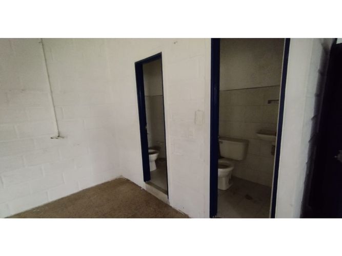 Bodega en arriendo en Laureles, Medellín, 510 m² · foto 10 de 13