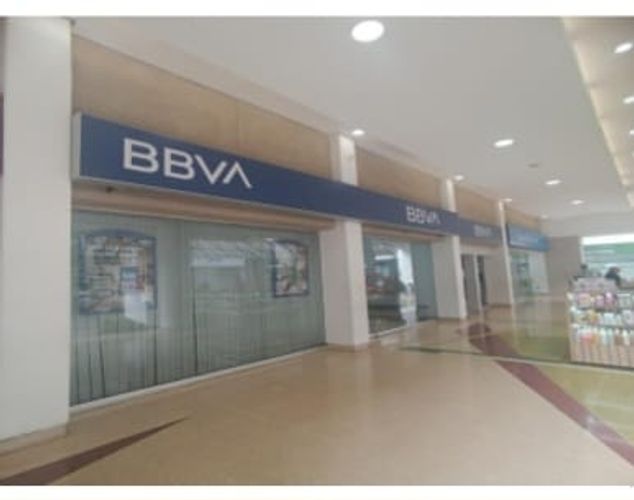 Local en venta en Conquistadores, Medellín, 266 m² · foto 2 de 6