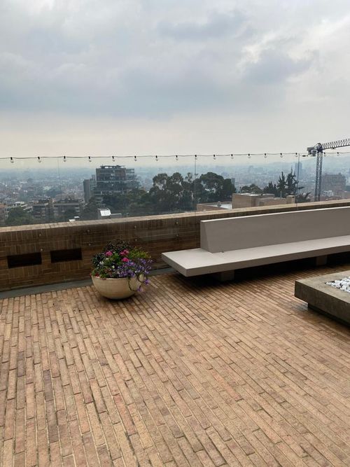 Apartamento de 2 alcobas en venta en El Refugio I, Bogotá, 300 m² · foto 6 de 24