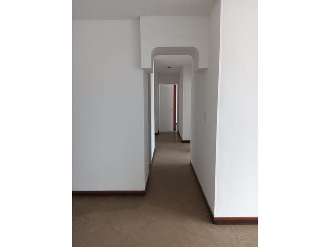 Apartamento en venta en Cedritos, Bogotá · foto 3 de 10
