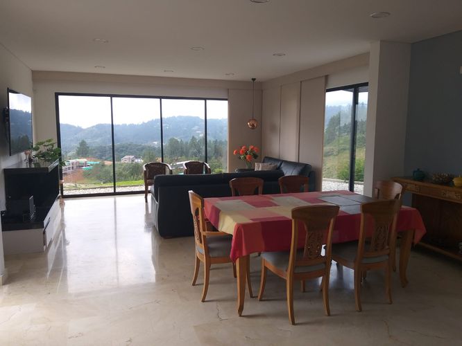 Casa de 4 alcobas en venta en Altos Del Escobero, Envigado · foto 6 de 24
