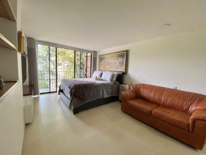 Apartamento de 3 alcobas en venta en San Lucas, Medellín, 203 m² · foto 13 de 24