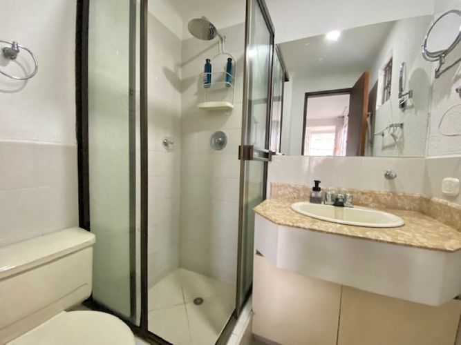 Apartamento de 3 alcobas en venta en San Lucas, Medellín, 203 m² · foto 17 de 24