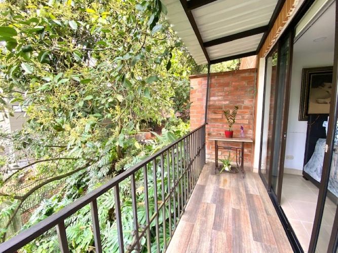 Apartamento de 3 alcobas en venta en San Lucas, Medellín, 203 m² · foto 21 de 24