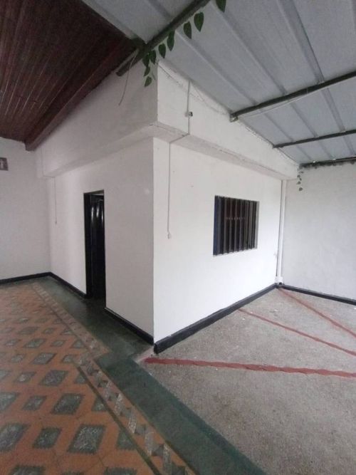 Casa de 5 alcobas en venta en San Francisco De Asis, Neiva, 309 m² · foto 16 de 20