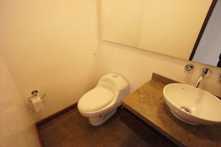 Apartamento de 4 alcobas en venta en La Calleja, Bogotá, 253 m² · foto 3 de 24