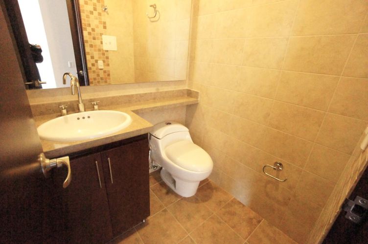 Apartamento de 4 alcobas en venta en La Calleja, Bogotá, 253 m² · foto 9 de 24