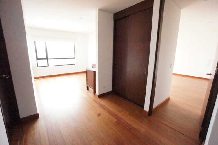 Apartamento de 4 alcobas en venta en La Calleja, Bogotá, 253 m² · foto 10 de 24
