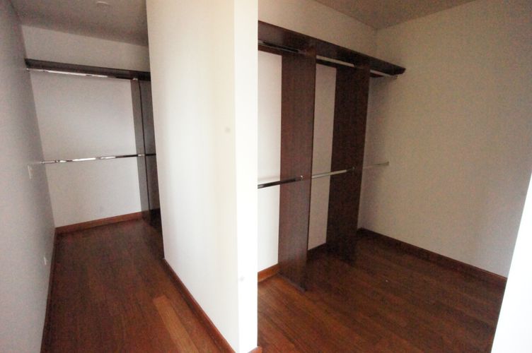 Apartamento de 4 alcobas en venta en La Calleja, Bogotá, 253 m² · foto 12 de 24