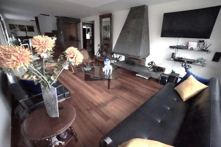 Casa de 5 alcobas en venta en Polo Club, Bogotá, 238 m² · foto 3 de 24
