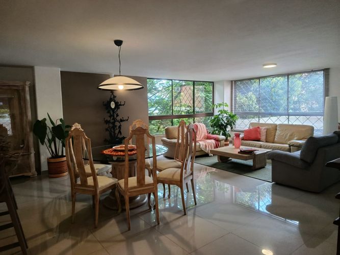 Apartamento de 3 alcobas en arriendo en San Lucas, Medellín, 170 m² · foto 3 de 22