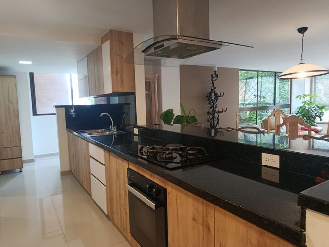 Apartamento de 3 alcobas en arriendo en San Lucas, Medellín, 170 m² · foto 6 de 22