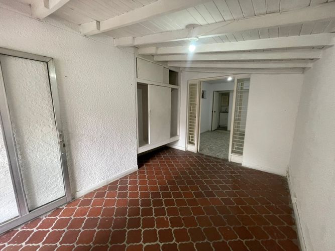 Oficina en arriendo en Suramericana, Medellín, 30 m² · foto 3 de 8