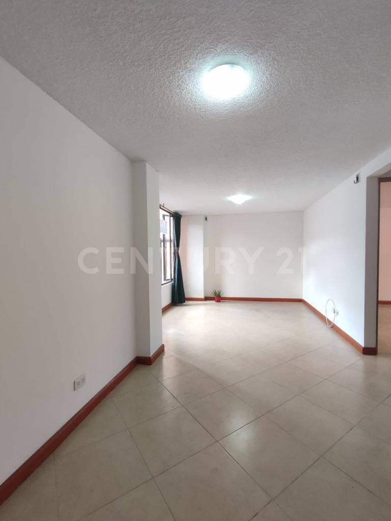 Apartamento en venta en Marly, Bogotá · foto 3 de 12