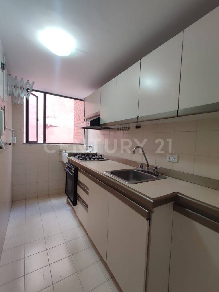 Apartamento en venta en Marly, Bogotá · foto 6 de 12