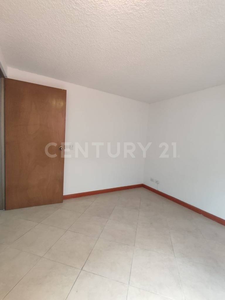 Apartamento en venta en Marly, Bogotá · foto 9 de 12