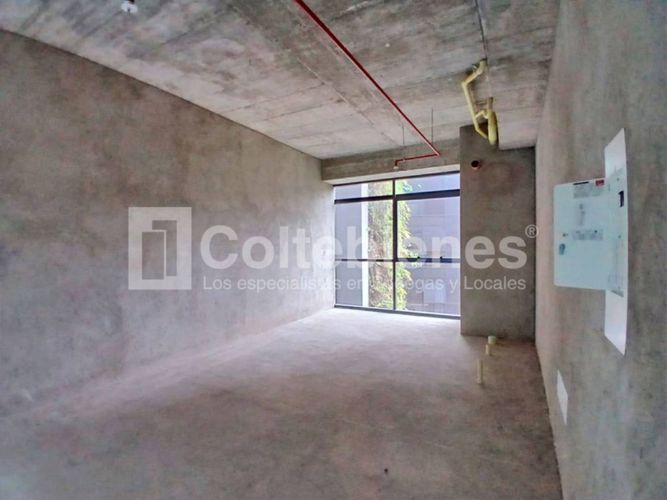 Oficina en arriendo en El Poblado, Medellín, 120 m² · foto 3 de 12