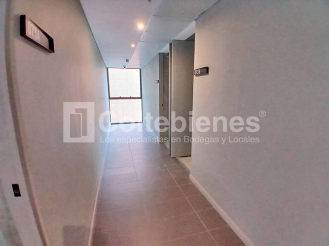 Oficina en arriendo en El Poblado, Medellín, 120 m² · foto 10 de 12