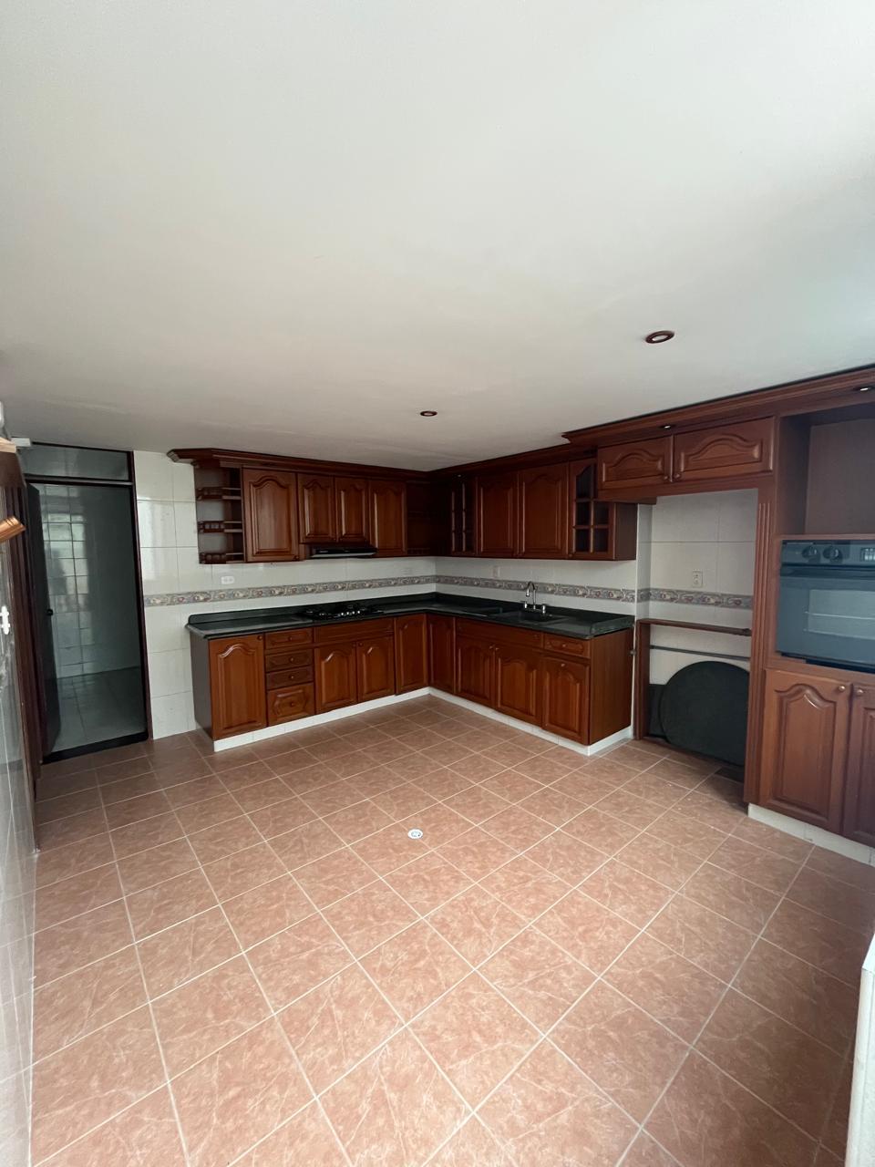 Casa en venta en Los Andes, Bogotá · foto 3 de 18