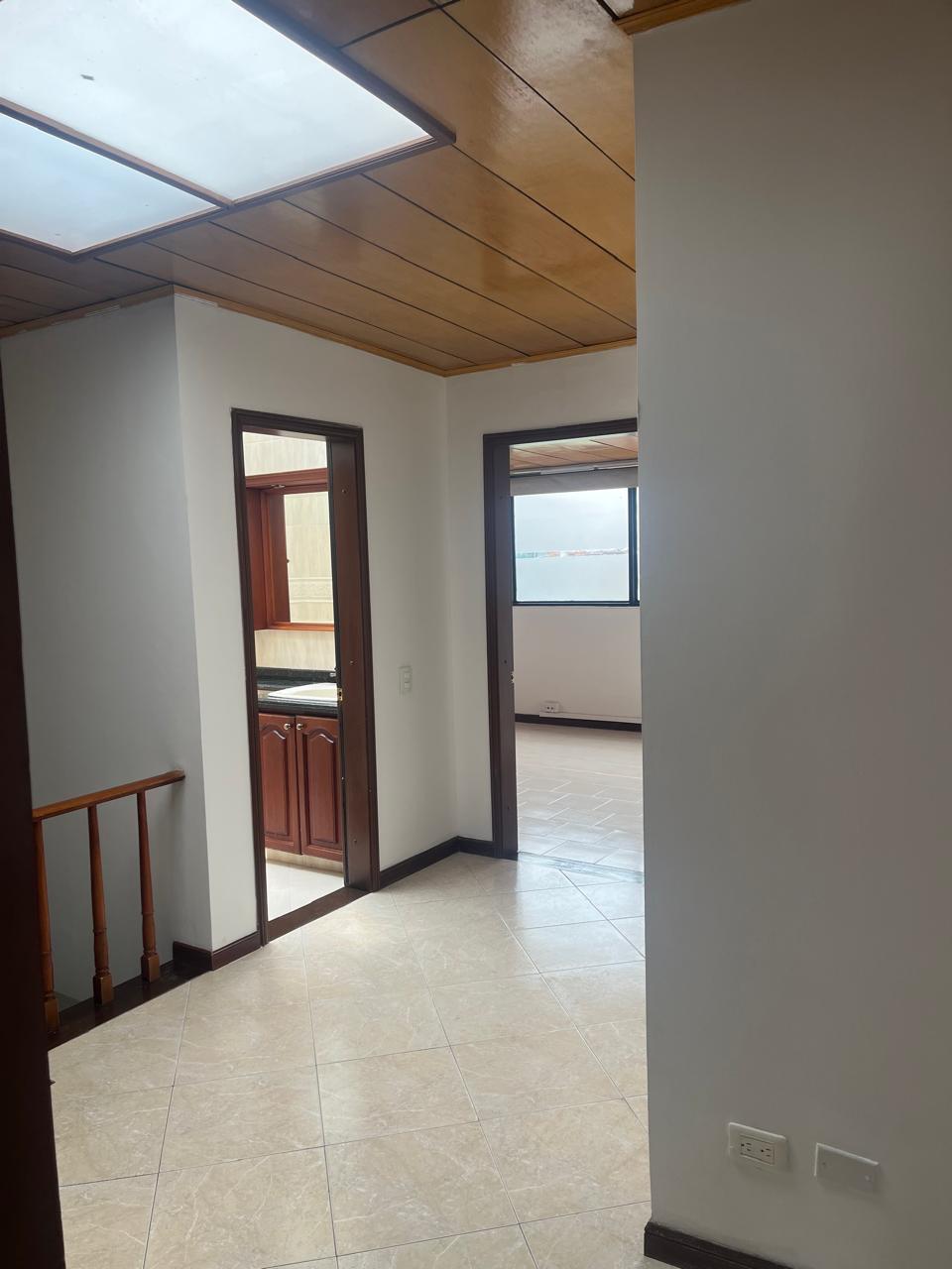 Casa en venta en Los Andes, Bogotá · foto 8 de 18