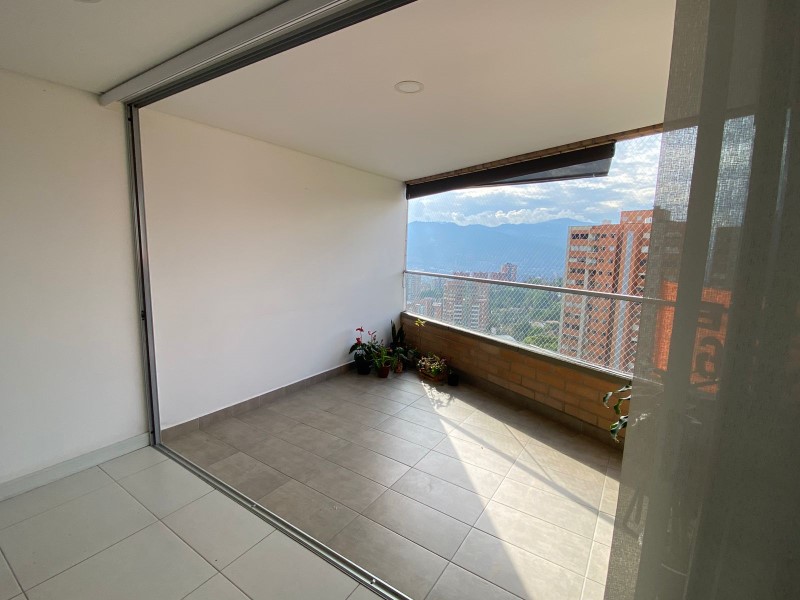Apartamento en venta en Loma Del Chocho, Envigado · foto 3 de 14