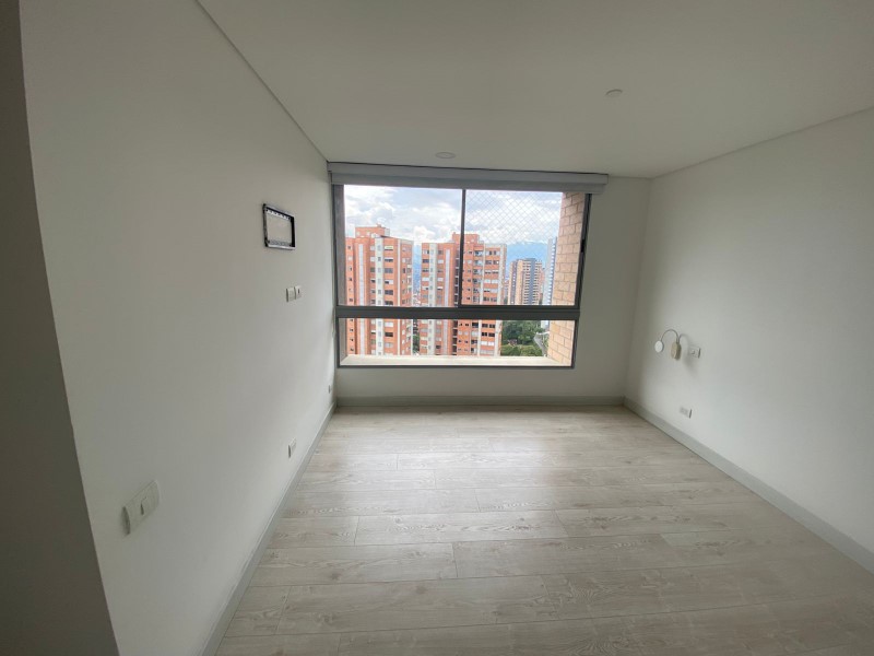 Apartamento en venta en Loma Del Chocho, Envigado · foto 5 de 14