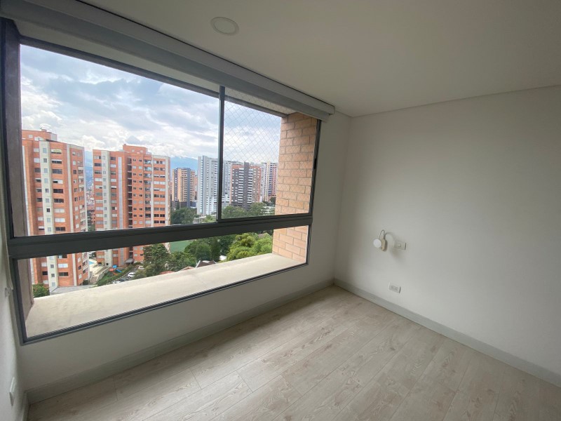 Apartamento en venta en Loma Del Chocho, Envigado · foto 11 de 14