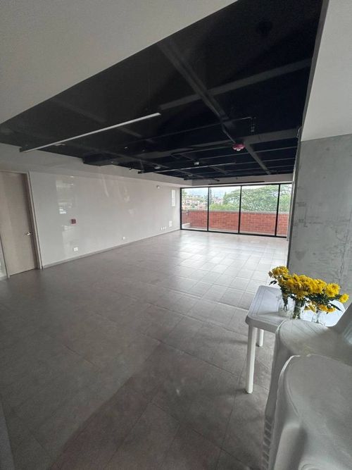 Apartamento de 2 alcobas en arriendo en Altos Del Poblado, Medellín, 78 m² · foto 3 de 24