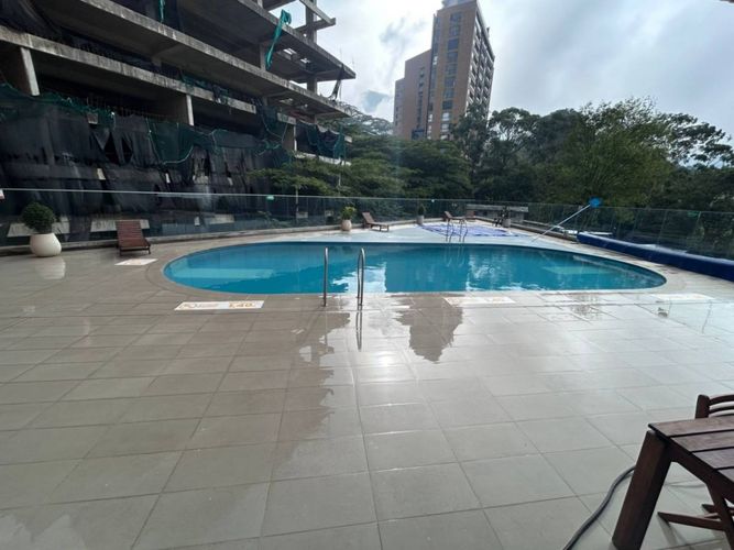 Apartamento de 2 alcobas en arriendo en Altos Del Poblado, Medellín, 78 m² · foto 5 de 24