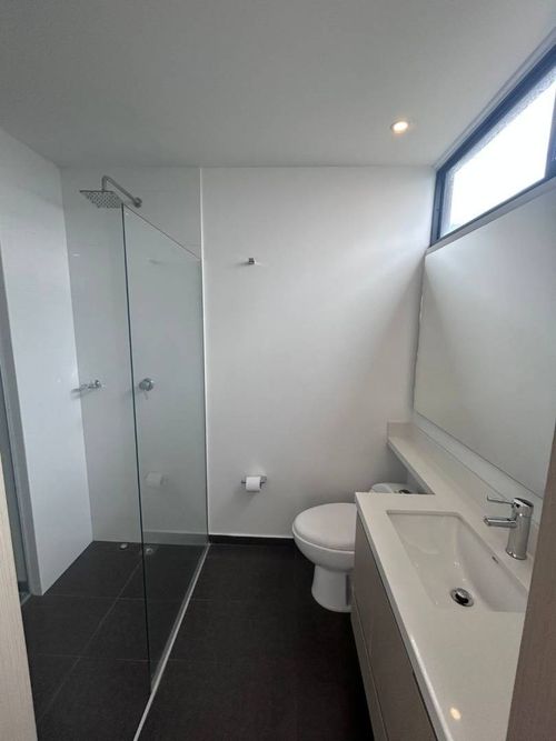 Apartamento de 2 alcobas en arriendo en Altos Del Poblado, Medellín, 78 m² · foto 9 de 24