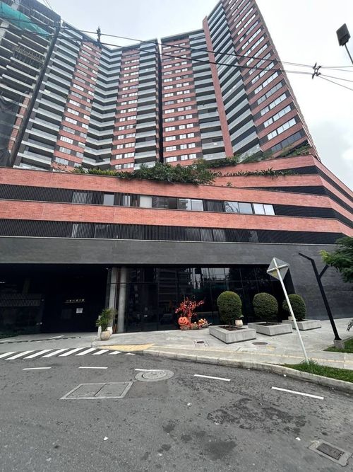 Apartamento de 2 alcobas en arriendo en Altos Del Poblado, Medellín, 78 m² · foto 23 de 24