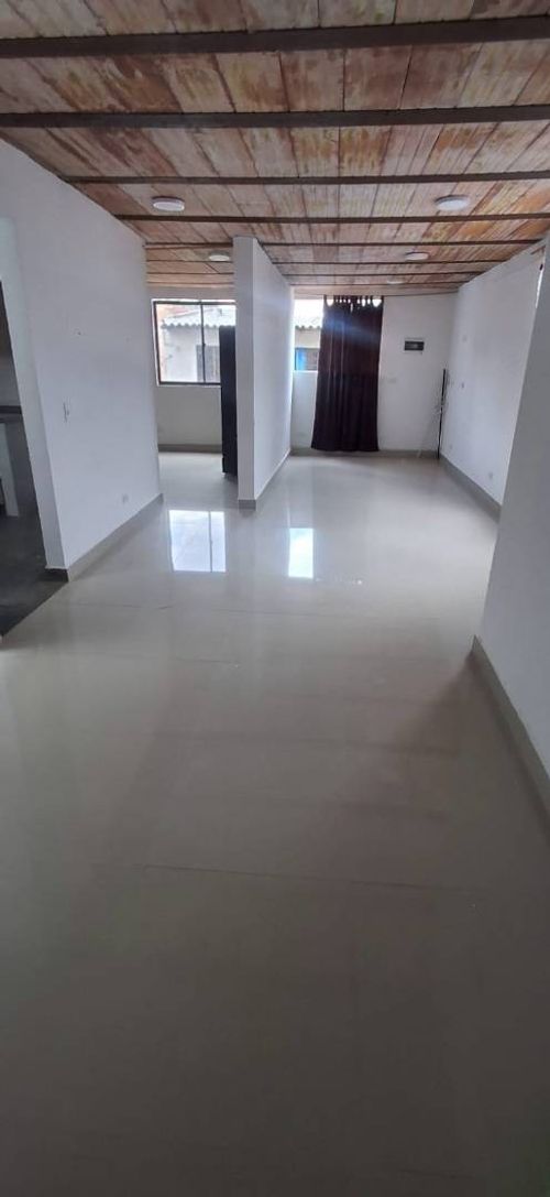 Edificio en venta en Cabecera San Antonio De Prado, Medellín, 234 m² · foto 2 de 4
