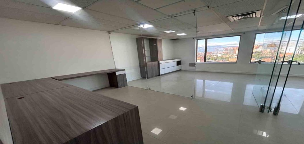 Oficina en arriendo en Astorga, Medellín, 103 m² · foto 3 de 8