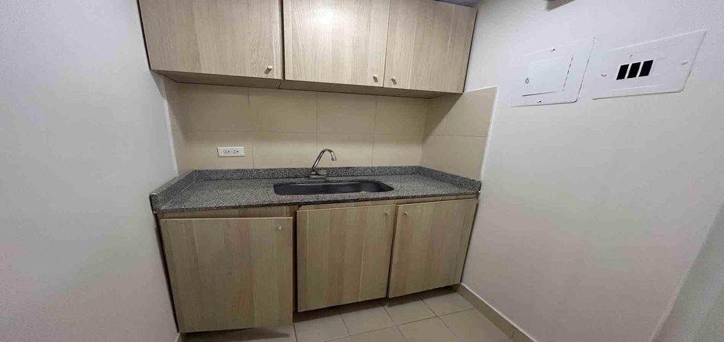 Oficina en arriendo en Astorga, Medellín, 103 m² · foto 7 de 8