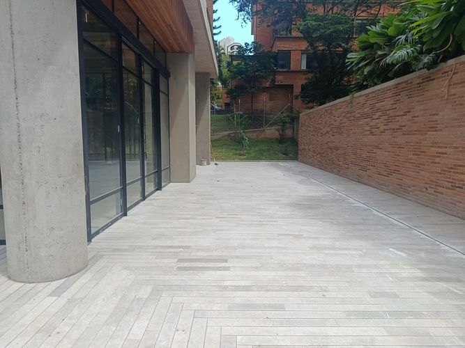 Local en arriendo en Las Lomas, Medellín, 200 m² · foto 3 de 10