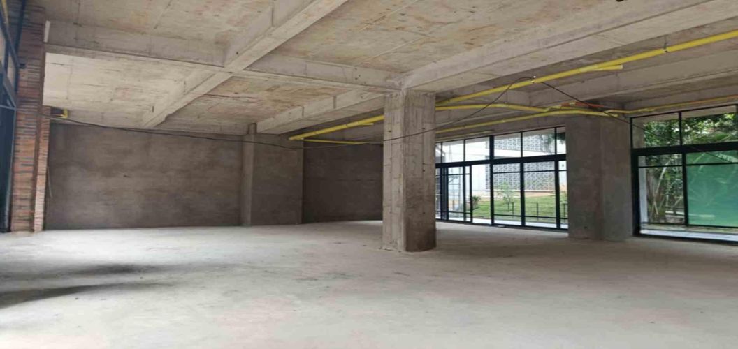 Local en arriendo en Las Lomas, Medellín, 200 m² · foto 6 de 10